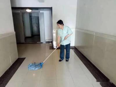 亞泰梧桐公館7月服務品質提升月播報 以汗水洗滌園區，用匠心守護家園——地面清洗紀實